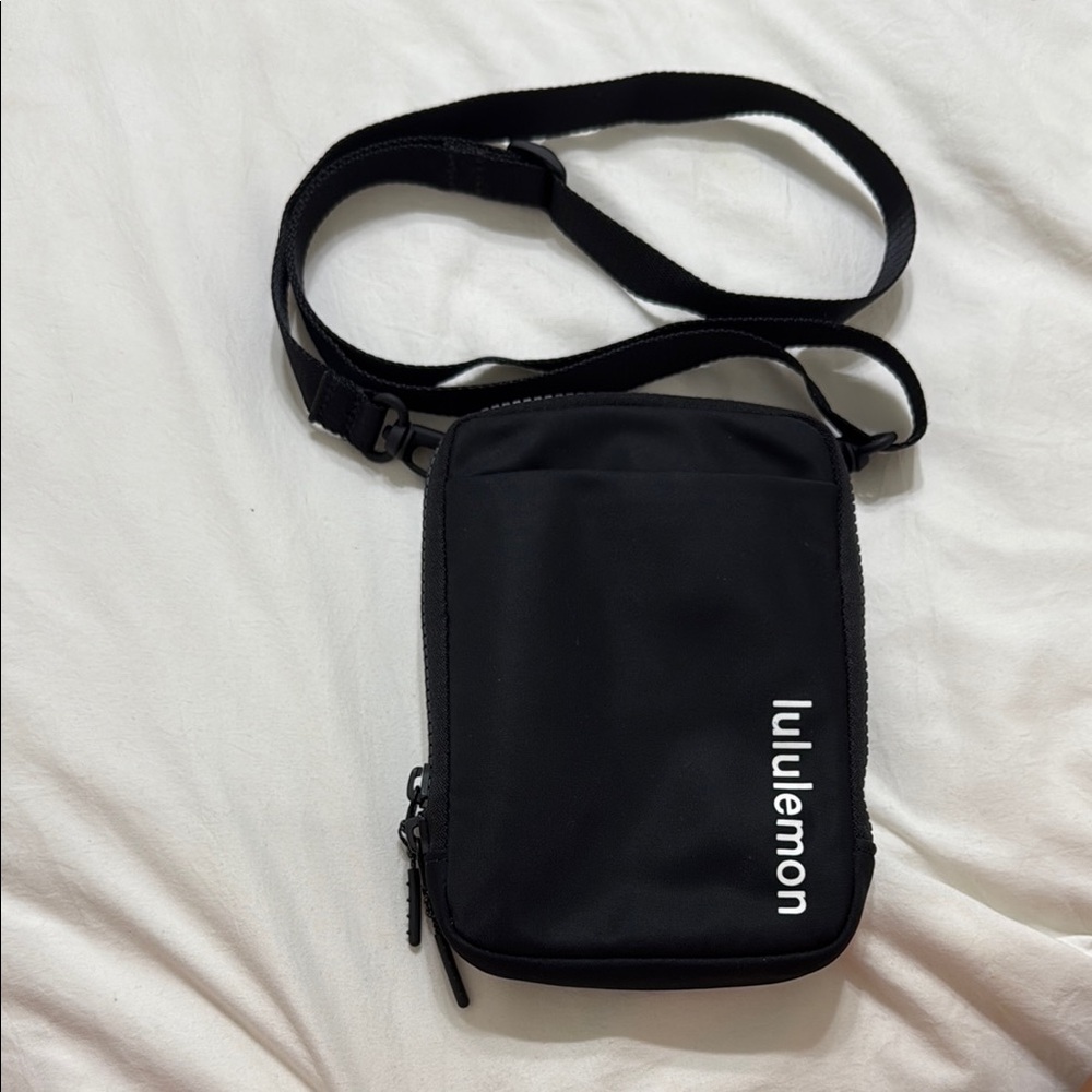 Lululemon Athletica Black Belt Bag Minimalist Design
